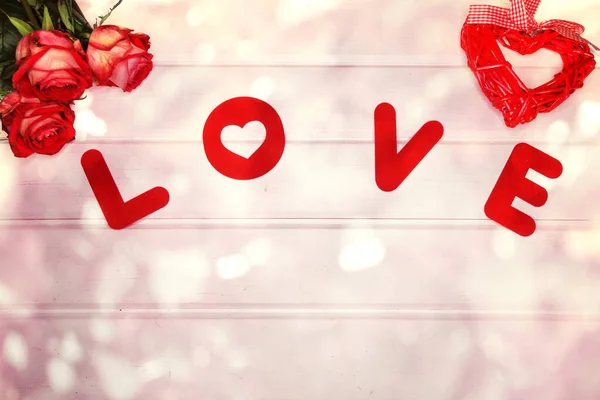 Milovat Valentýnský Den Červenými Růží Květiny Lesklém Pozadí — Stock fotografie