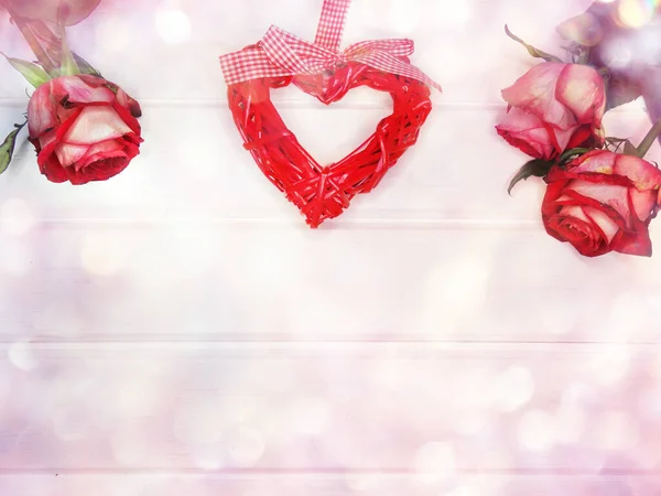 Amour Saint Valentin Avec Des Roses Rouges Fleurs Sur Fond — Photo