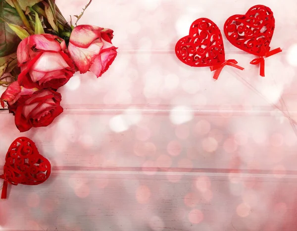 Αγάπη Ημέρα Του Αγίου Βαλεντίνου Κόκκινα Τριαντάφυλλα Λουλούδια Γυαλιστερό Φόντο — Φωτογραφία Αρχείου