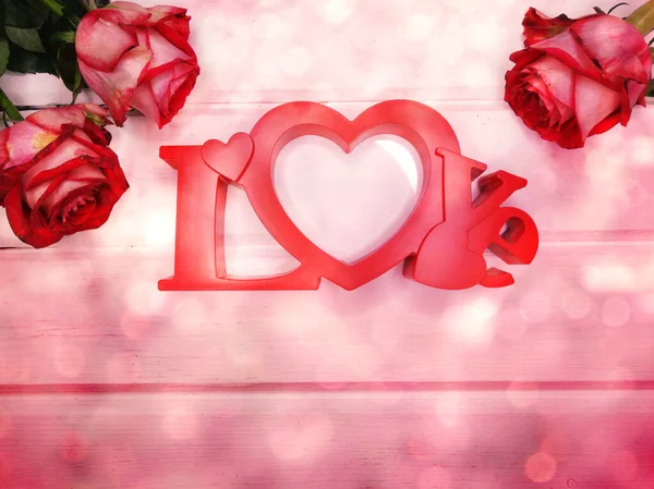 Amor Día San Valentín Con Rosas Rojas Flores Sobre Fondo — Foto de Stock