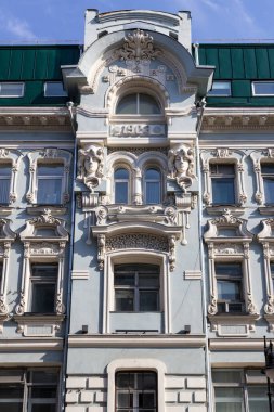 Art Nouveau 'daki binaların mimari detayları.