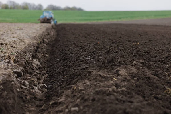 Freshly plowed farmland in spring — Foto Stock