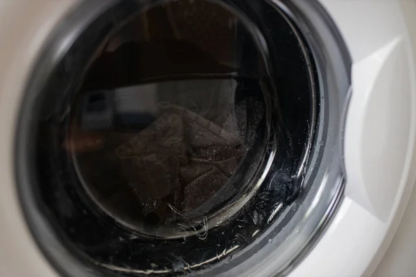 Washing Machine Door Rotating Garments Focus Center Dirty Laundry Washing — Stock Photo, Image