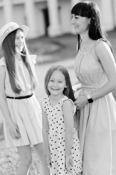 Mother Her Two Daughters Walking Park Black White Photo High — Stock Photo, Image