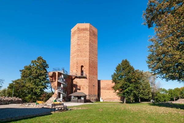 Janowiec Castle built in between 1508-1526. Janowiec, Lublin Voivodeship, Poland.