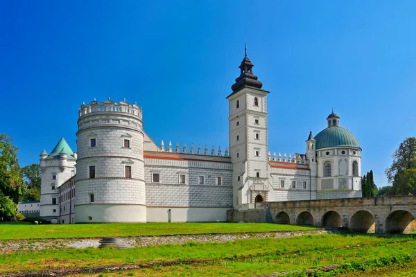 Κάστρο Στο Krasiczyn Μεγάλο Χωριό Στο Subcarpathian Voivodeship Πολωνία — Φωτογραφία Αρχείου