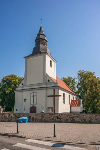 圣使徒彼得和保罗的教堂 Konarzyny 波美拉尼亚省 — 图库照片