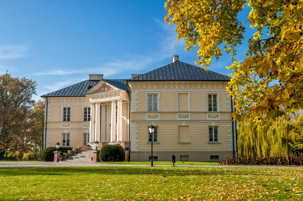 Palast Und Parkkomplex Dobrzyca Stadt Der Woiwodschaft Großpolen — Stockfoto