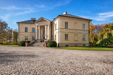 Dobrzyca 'daki saray ve park kompleksi, Büyük Polonya Voyvoda şehir.