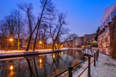 Geceleri Mill Island 'da. Bydgoszcz, Kuyavian-Pomeranya Voyvodeship, Polonya.