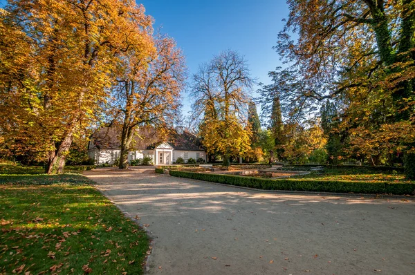 Fryderyk Chopin ve Park 'ın doğduğu yer. Zelazowa Wola, Masovia Voyvodalığı, Polonya.