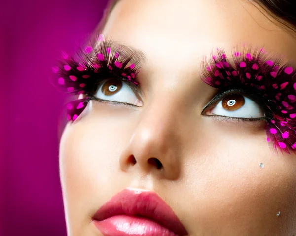 Maquillaje creativo. Pestañas falsas — Foto de Stock