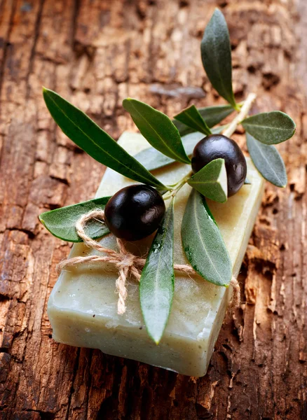 Olivové mýdlo. organická kosmetika — Stock fotografie