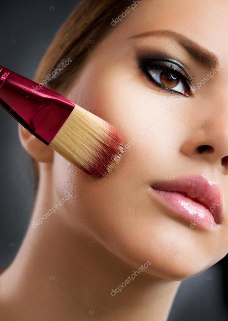 Cosmetic. Base for Perfect Makeup. Applying Makeup — Stock Photo