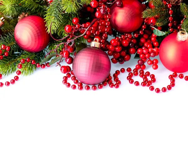 Natal e Ano Novo Baubles e decorações isoladas em branco — Fotografia de Stock