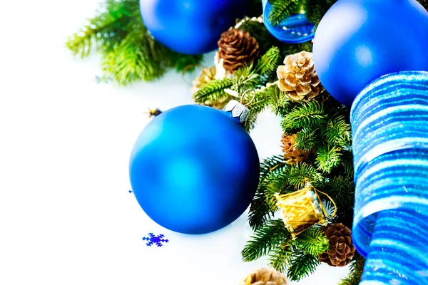 Χριστούγεννα και Πρωτοχρονιά μπλε στολίδια και διακόσμηση — Φωτογραφία Αρχείου