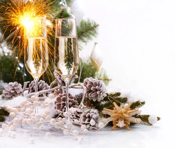 http://st.depositphotos.com/1491329/1974/i/450/depositphotos_19744941-Christmas-Celebration-with-Champagne.jpg