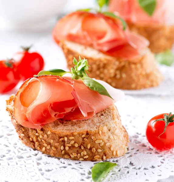 Jamon. Slices of Bread with Spanish Serrano Ham Served as Tapas — Stock Photo, Image