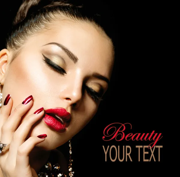 Fashion Beauty. Manicure and Make-up — Stock Photo, Image