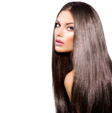 uzun sağlıklı düz saçlar. model esmer kız portre