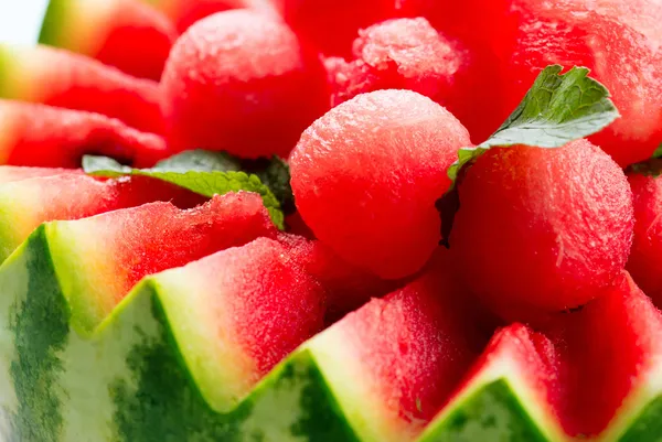 Wassermelone. Obstsalat. frische und reife Wassermelonenkugeln — Stockfoto