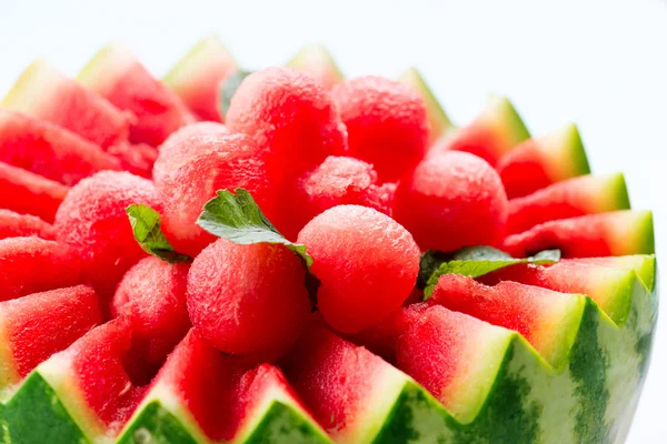 Watermeloen. fruitsalade. verse en rijpe watermeloen ballen — Stockfoto