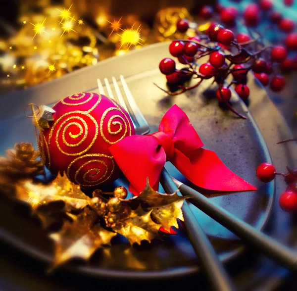 Navidad y Año Nuevo ajuste de la mesa de vacaciones. Celebración —  Fotos de Stock