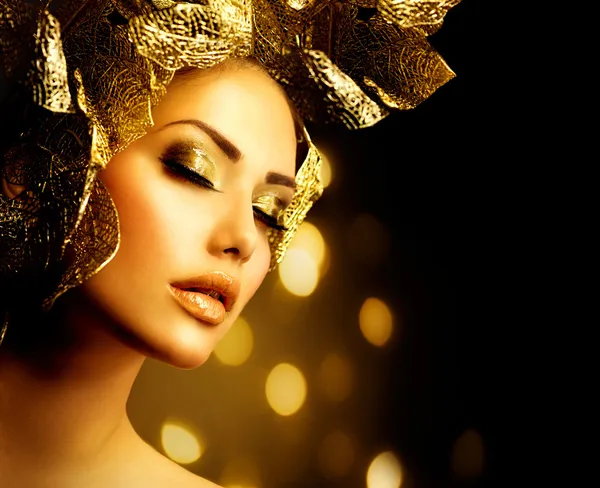 Fashion Glamour Makeup. Holiday Gold Make-up — Stock Photo, Image