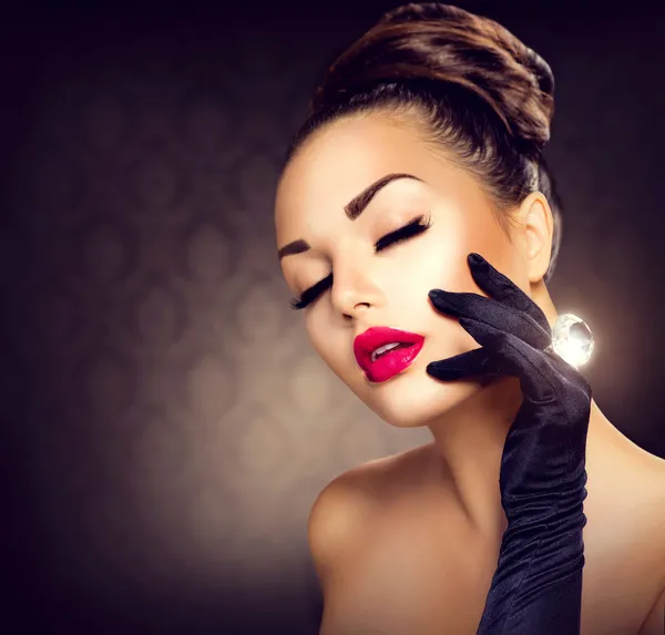 Beauty Fashion Glamour Girl Portrait. Vintage Style Girl — Stock Photo, Image