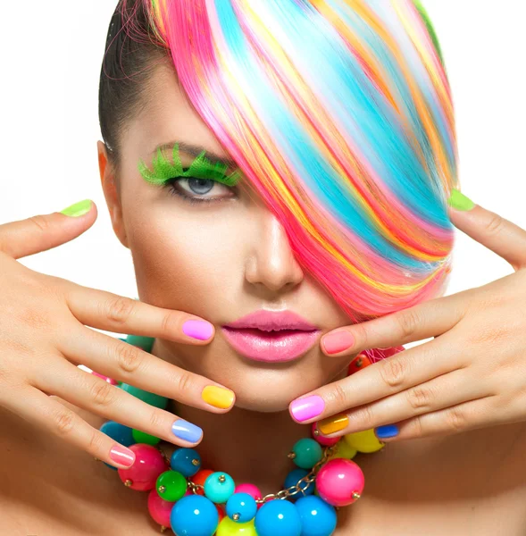 Retrato de menina de beleza com maquiagem colorida, cabelo e acessórios — Fotografia de Stock