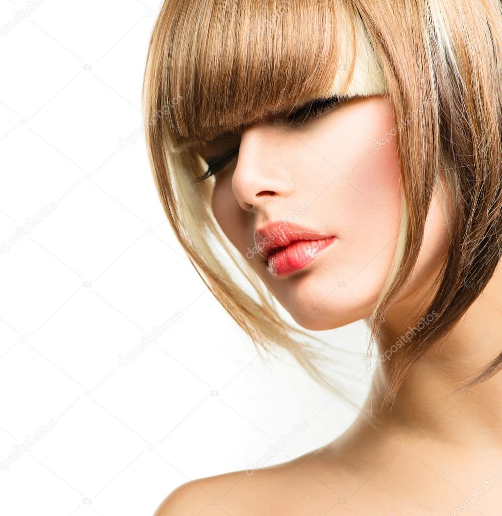 Beautiful Fashion Woman Hairstyle For Short Hair Fringe