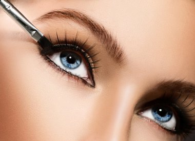 Eyeliner. Cosmetic eyeshadows clipart