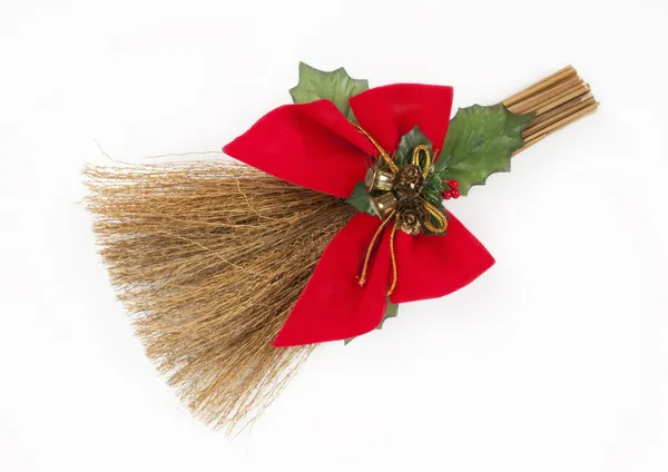 Decoração de Natal em fundo branco. Vassoura de Natal . — Fotografia de Stock