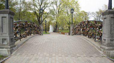 Köprü korkuluk lovers kilitleri