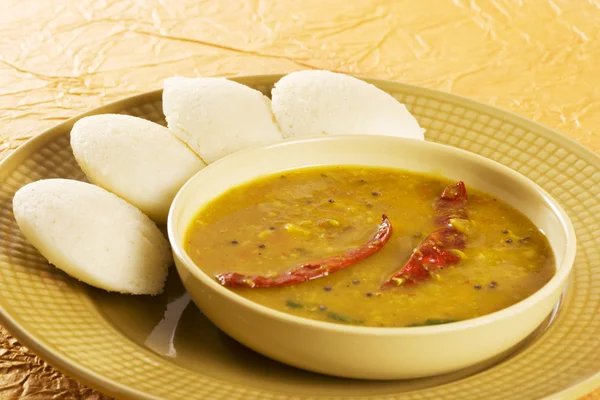 sambar Idli veya sambar tembel tembel