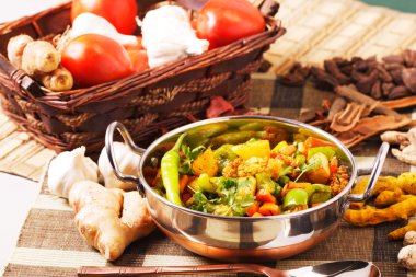 Kızarmış karışık sebze