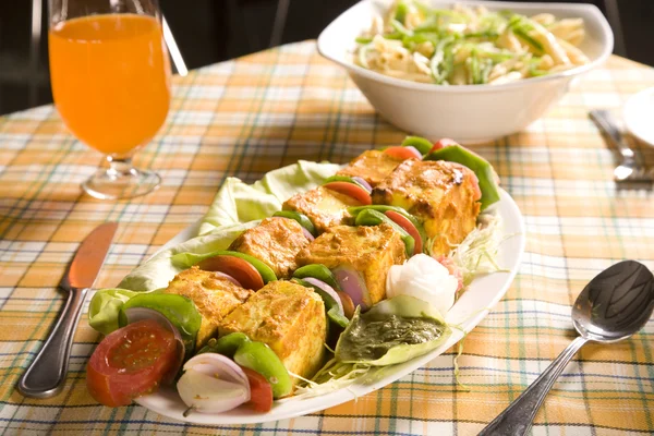 ızgara peynir veya paneer tikka