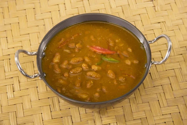 Rajma of rode kidney bonen, Indiase schotel — Stockfoto