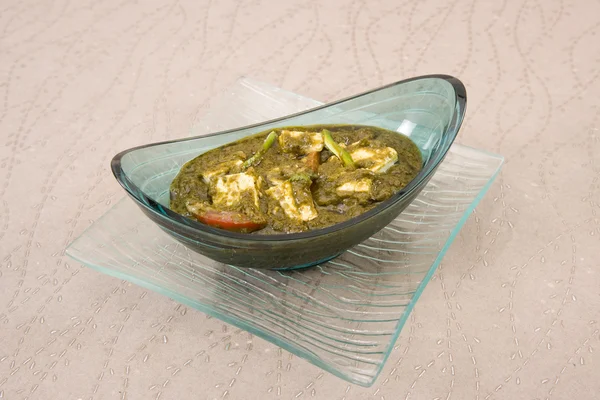 Palak paneer, szpinak, ser curry indyjskie jedzenie — Zdjęcie stockowe