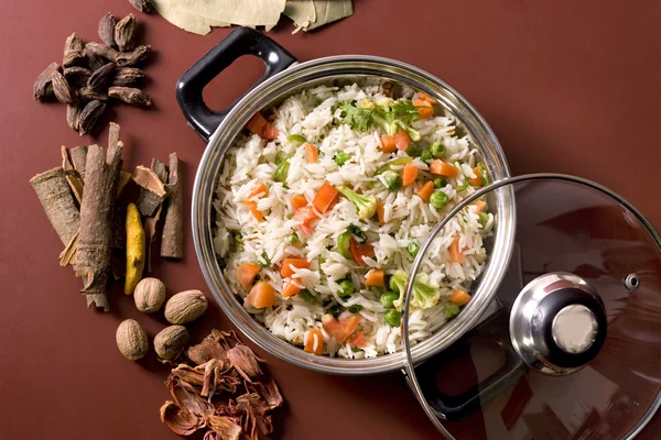 Shai pilav, sebze, pilav ya da Hint biryani