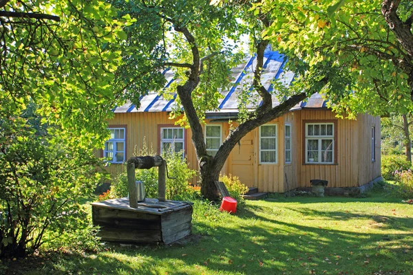 著名的小屋里，saaremaa 爱沙尼亚 — 图库照片