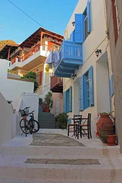 Een Smalle Mooie Straat Mandraki Stad Het Griekse Eiland Nisyros — Stockfoto