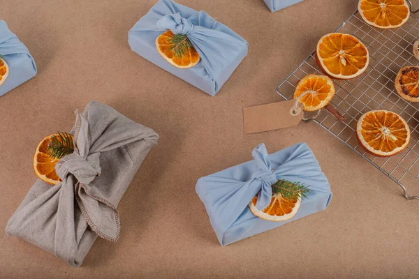 Hadiah Natal Eco Ramah Reusable Kain Paket Buah Oranye Kering — Stok Foto