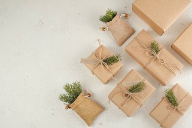 Noel ve sıfır atık, çevre dostu ambalaj. Sürdürülebilir etik, plastiksiz yaşam tarzı. Üst Manzara. Düz yat. Yüksek kalite fotoğraf