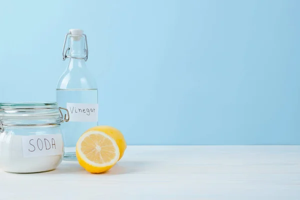 Baking Soda Jar Vinegar Cut Lemon Blue Background Concept Organic — Stok Foto