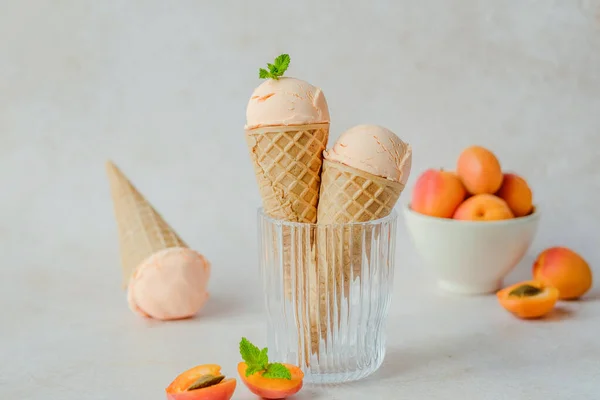 Vegan Apricot Creamy Ice Cream Made Coconut Yogurt Fresh Apricots — Stock Photo, Image