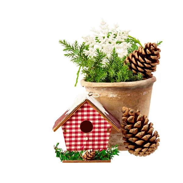 Noel dekorasyonu (koni, kuş yuvası, pot, Ladin ağacı dalı) ı