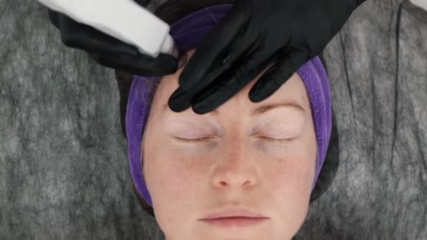 Kadın yüz tedavi — Stok video