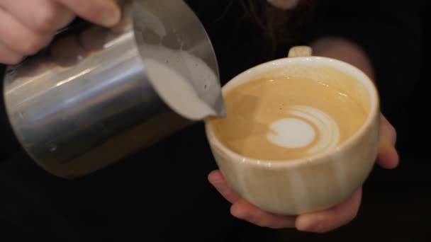 Latte art caffè — Video Stock