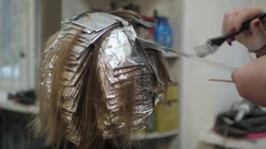 Hair foil brush